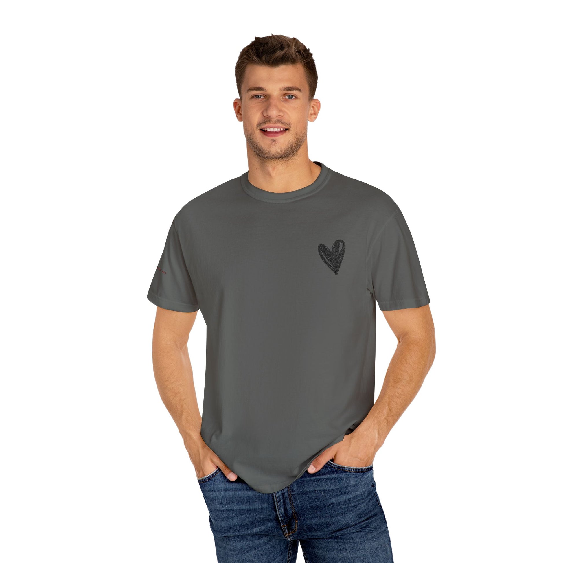 East Gallery Embroidered Heart T-shirt